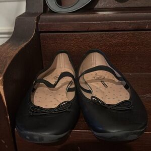 Black Ballet Flats with Bow Detail